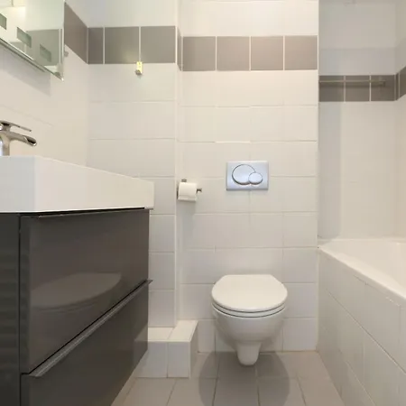 Service - Vue Sur Le Musee - 5 - Flat-guest Apartment *