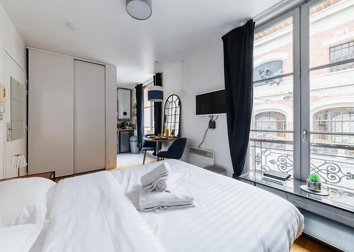 Service - Vue Sur Le Musee - 5 - Flat-guest